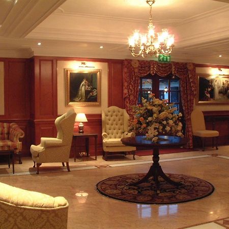 Barn Hotel London Ruislip Interiør billede