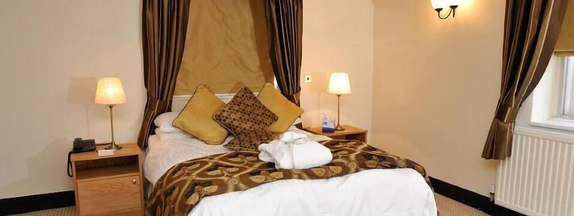 Barn Hotel London Ruislip Eksteriør billede