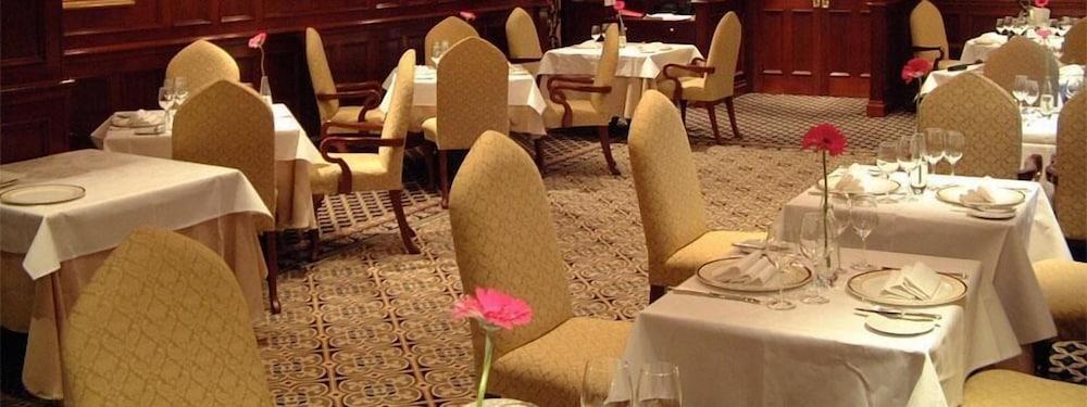 Barn Hotel London Ruislip Eksteriør billede