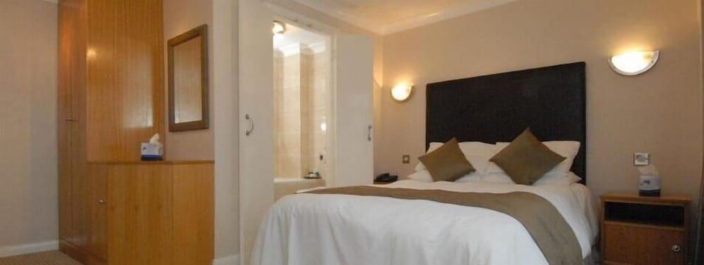 Barn Hotel London Ruislip Eksteriør billede
